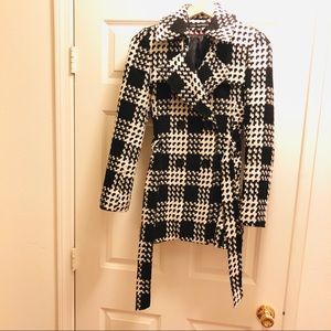 NWOT Via Spiga B&W Coat (XS)
